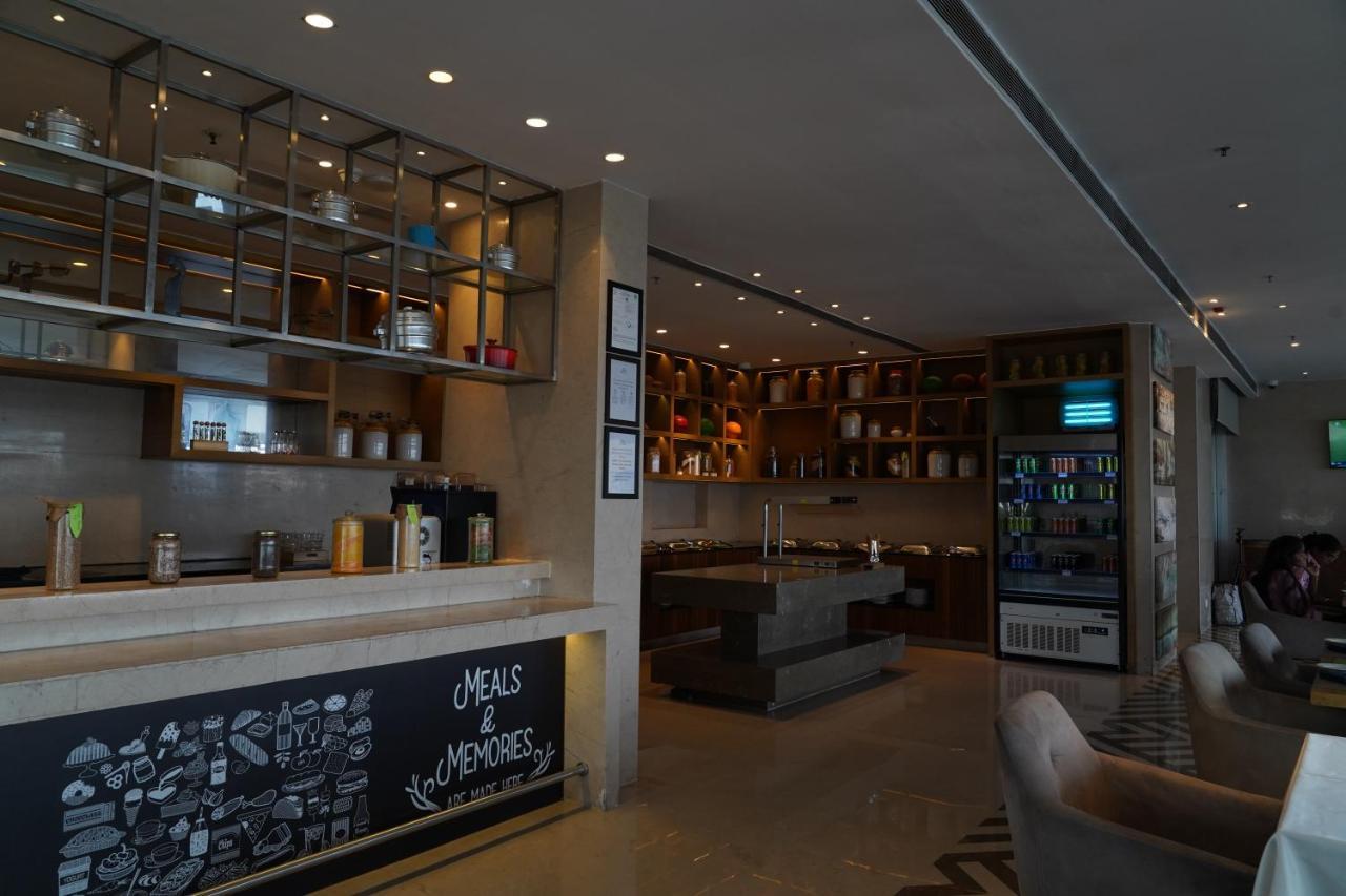 Marriott Executive Apartments Hyderabad Esterno foto