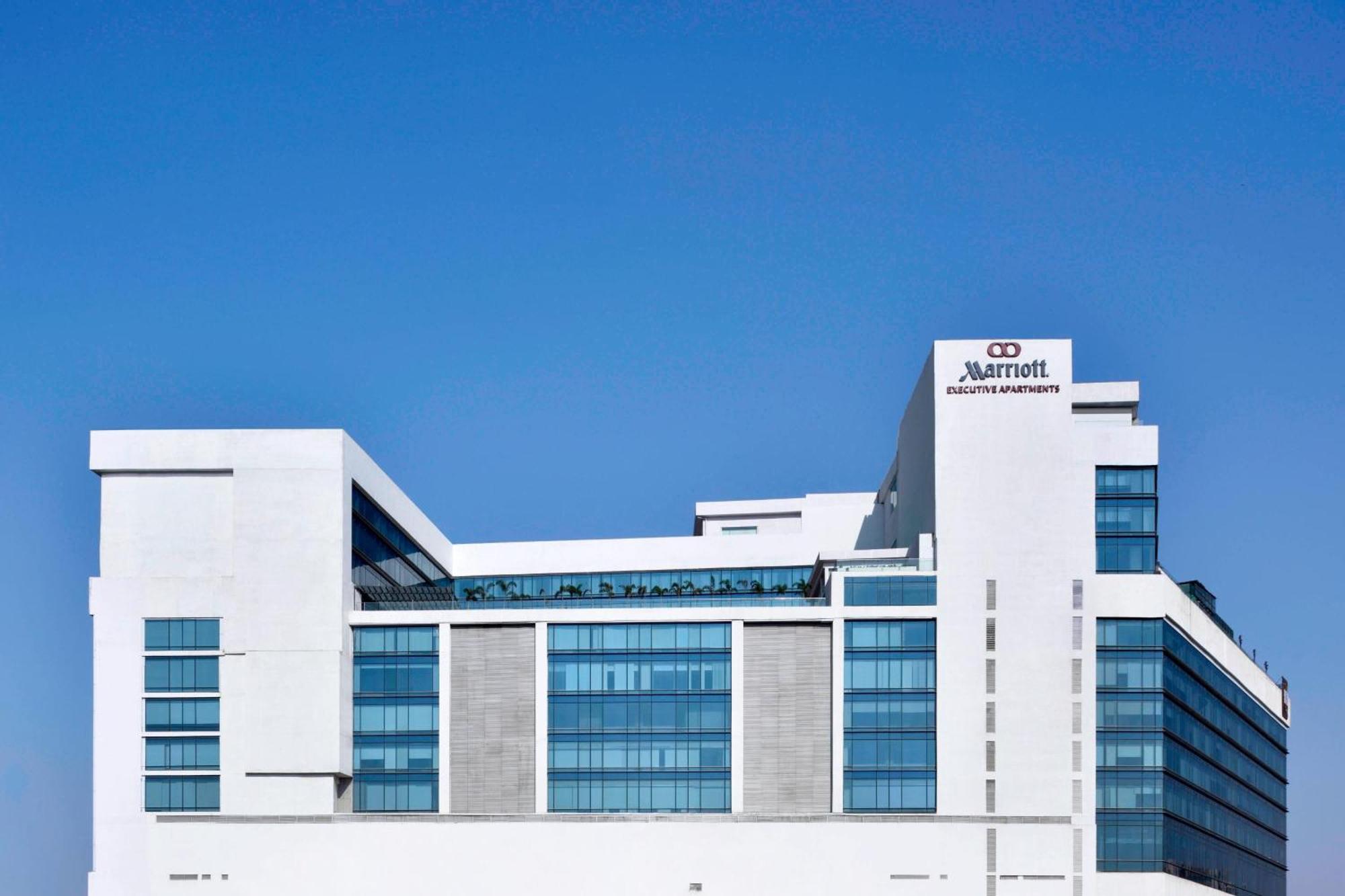 Marriott Executive Apartments Hyderabad Esterno foto