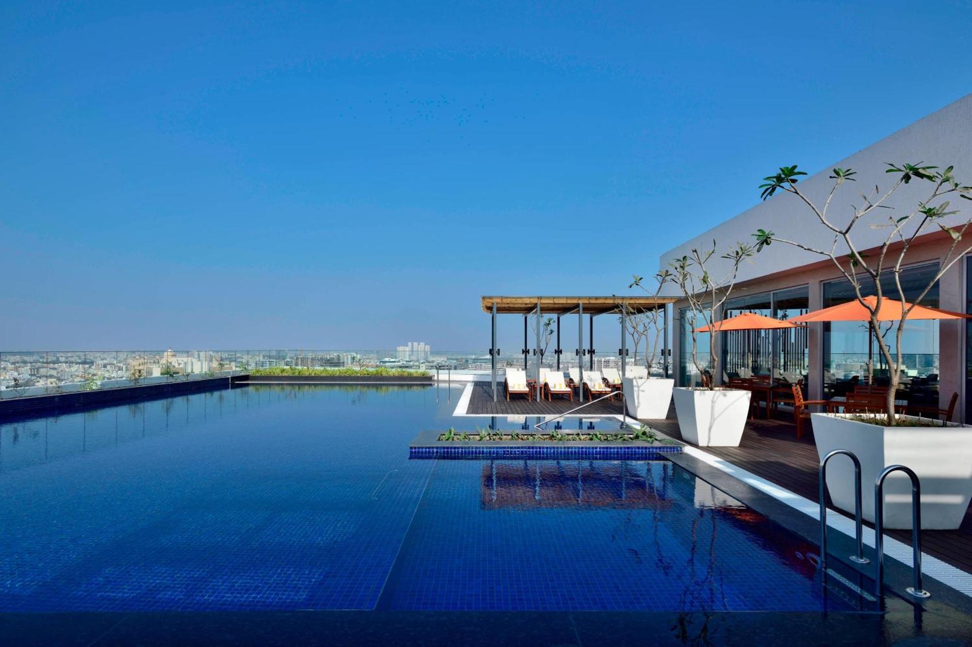 Marriott Executive Apartments Hyderabad Esterno foto